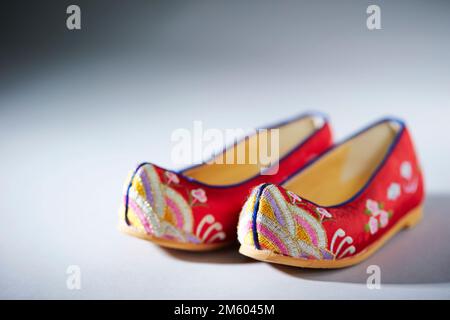 Chaussures de fleurs traditionnelles coréennes Banque D'Images