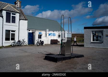 Achiltibuie Stores and fuel garage, Ross et Cromarty, côte ouest de l'Écosse au Royaume-Uni Banque D'Images
