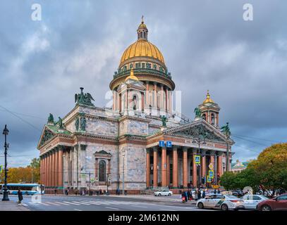 Cathédrale Saint-Jean Isaac de Dalmatie, fondé en 1710, monument, St. Place Isaacs: St. Pétersbourg, Russie - 07 octobre 2022 Banque D'Images