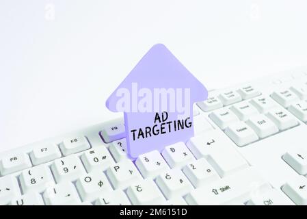 Légende conceptuelle ciblage publicitaire. Le concept d'entreprise cible les publics les plus réceptifs avec certains traits Banque D'Images