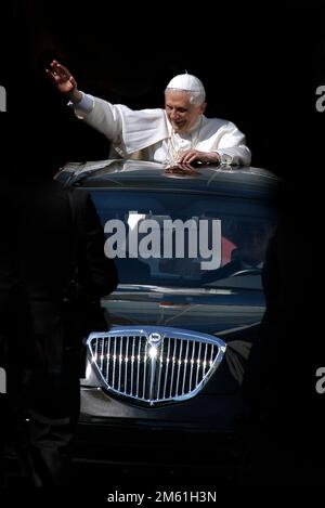 Etat de la Cité du Vatican, Vatikanstadt. 28th décembre 2022. Actualités en direct du Pape Benoît XVI/dpa/Alay Banque D'Images