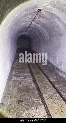 Les tunnels de guerre allemands survivants construits par le travail des esclaves, à St Annes, sur Alderney, dans les îles Anglo-Normandes Banque D'Images