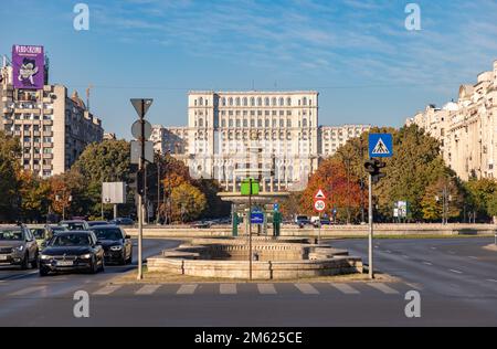 Une photo des Fontaines de Bucarest, de la place de l'Union et du Palais du Parlement. Banque D'Images