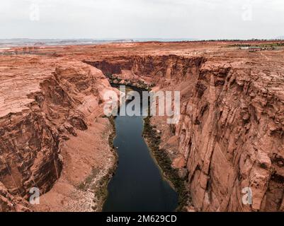 Vue aérienne du Grand Canyon en amont du fleuve Colorado Banque D'Images