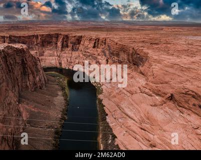 Vue aérienne du Grand Canyon en amont du fleuve Colorado Banque D'Images