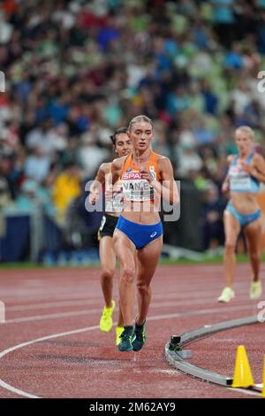 Diane Van es participant aux 5000 mètres aux championnats européens d'athlétisme de Munich 2022. Banque D'Images