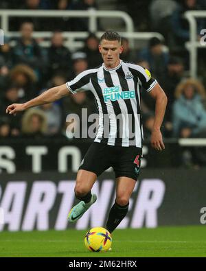 Newcastle, Royaume-Uni. 31st décembre 2022. Sven Botman de Newcastle United lors du match de la Premier League entre Newcastle United et Leeds United à St. James's Park, Newcastle, le samedi 31st décembre 2022. (Credit: Mark Fletcher | MI News) Credit: MI News & Sport /Alay Live News Banque D'Images