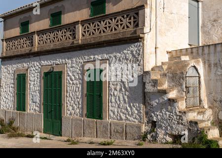 Felanitx, Espagne ; décembre 30 2022 : architecture typique de la ville majorquine de Felanitx au lever du soleil. Île de Majorque, Espagne Banque D'Images