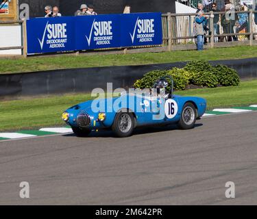 Stephan Rettenmaier conduit une voiture de sport Oscar-Alfa Romeo MT4 1955 dans la coupe Madgwick au Goodwood Revival 2022 Banque D'Images