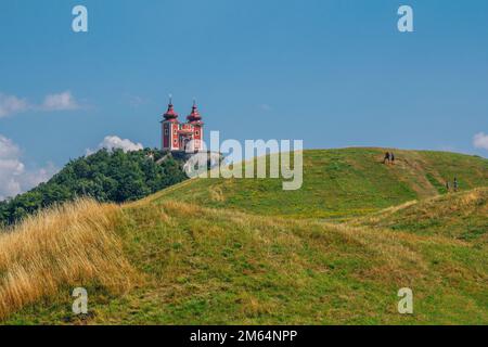 Banska Stiavnica, Slovaquie - 14 août 2021: Belle vue sur le Calvaire Banská Štiavnica sur la colline - Baroque architectural paysage repère Banque D'Images