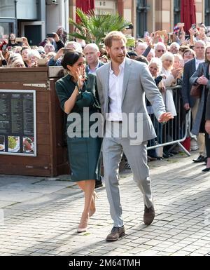 Brighton, Royaume-Uni - 3rd octobre 2018 le duc et la duchesse de Sussex, le prince Harry et Meghan Markle arrivent au pavillon royal de Brighton, dans l'est du Sussex, dans le cadre de leur première visite officielle conjointe à Sussex. Banque D'Images