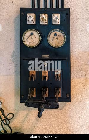 Musée du chemin de fer basque avec des véhicules tels que des locomotives à vapeur, diesel et électriques, des automobiles et divers types de wagons. Chemin de fer d'Urola Banque D'Images