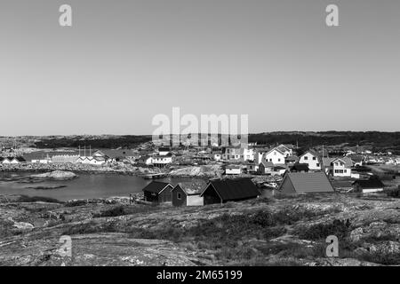 Scènes de Vrango, une île de l'archipel près de Göteborg, Suède, maisons colorées, port et paysage marin Banque D'Images