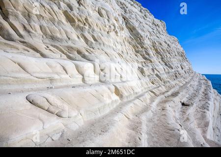 Falaise rocheuse des marches des Turcs à Agrigento, Sicile, Italie. Banque D'Images