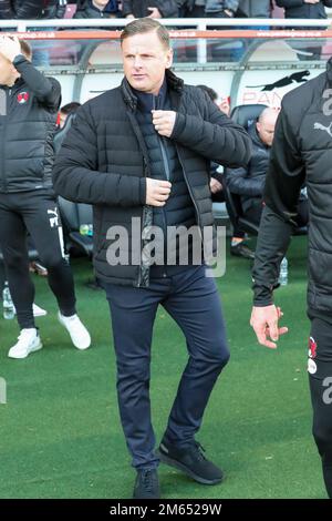 Northampton, Royaume-Uni. 2nd janvier 2023. Richie Wellens, la directrice de Leyton Orient, avant le match Sky Bet League 2 entre Northampton Town et Leyton Orient au PTS Academy Stadium, Northampton, le lundi 2nd janvier 2023. (Credit: John Cripps | MI News) Credit: MI News & Sport /Alay Live News Banque D'Images