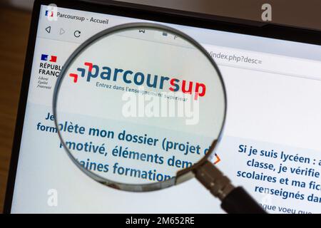 Détail du site Web du gouvernement français 'parcoursup.fr' destiné à recueillir et à gérer les souhaits d'affectation de l'enseignement universitaire et supérieur futur Banque D'Images