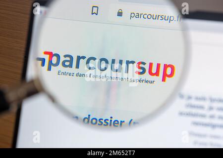 Détail du site Web du gouvernement français 'parcoursup.fr' destiné à recueillir et à gérer les souhaits d'affectation de l'enseignement universitaire et supérieur futur Banque D'Images