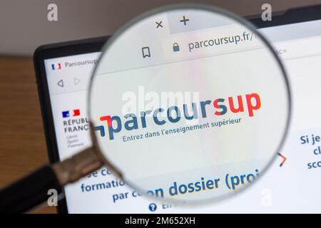 Détail du site Web du gouvernement français 'parcoursup.fr' destiné à recueillir et à gérer les souhaits d'affectation de l'enseignement universitaire et supérieur futur Banque D'Images