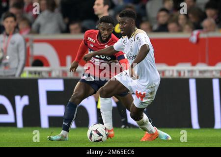 LILLE - (lr) Jonathan Bamba de Lille OSC, Azor Matusiwa de Stade Reims lors du match de la Ligue française 1 entre Lille OSC et Stade de Reims au stade Pierre-Mauroy sur 2 janvier 2022 à Lille, France. AP | hauteur néerlandaise | Gerrit van Cologne Banque D'Images