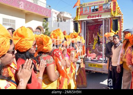 Bikaner, Rajasthan, Inde. 1st janvier 2023. La communauté d'Agarwal participe à l'Aadya Mahalakshmi Jan-Ashirwad Yatra. (Credit image: © Dinesh Gupta/Pacific Press via ZUMA Press Wire) Banque D'Images