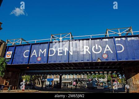 Camden Road Railway Bridge, London Borough of Camden, Angleterre, Royaume-Uni Banque D'Images