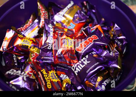 Chocolats héros en boîte Banque D'Images