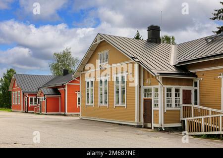 École Pajula, Pajulan Koulu, Salo, Finlande en août. L'école Pajula est une école primaire de 1 à 6 ans. Il y a 5 bâtiments distincts. Banque D'Images