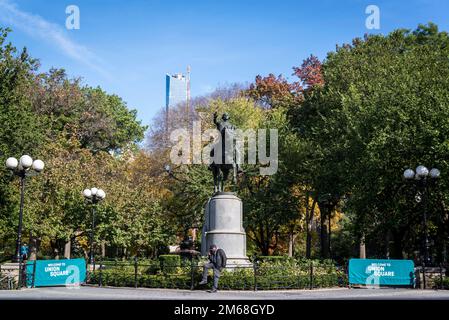 Statue de George Washington à Union Square, une place piétonne historique et parc à l'intersection de Broadway et de Fourth Avenue, New York City, États-Unis Banque D'Images