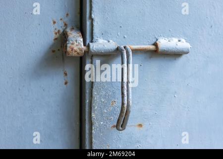 ancienne serrure, sur le gros plan de la porte metall. Banque D'Images