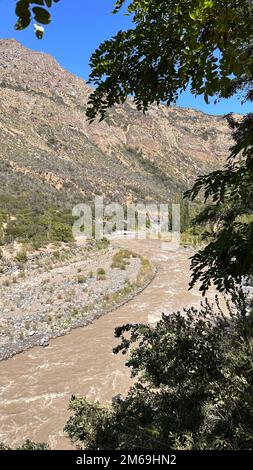 Rivière Maipo à San Jose del Maipo - Chili Banque D'Images