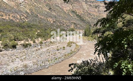 Rivière Maipo à San Jose del Maipo - Chili Banque D'Images