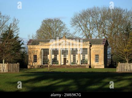 La serre du Temple dans le domaine de Croome court, Worcester, Angleterre, Royaume-Uni. Banque D'Images