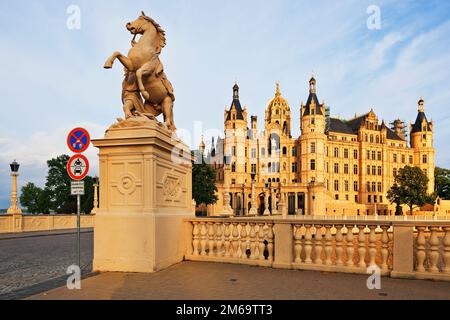 Le château de Schwerin, Mecklembourg-Poméranie-Occidentale, Allemagne Banque D'Images