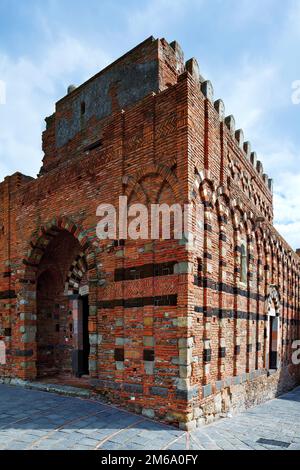 Roman Basilika Santi Pietro e Paolo di Agro, Casalvicchio Siculo, Sizilien, Italie Banque D'Images