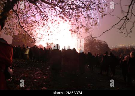 Feu d'artifice au palais Alexandra sur 5 novembre 2022, au nord de Londres, Royaume-Uni Banque D'Images