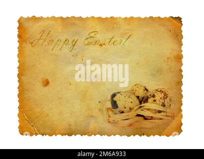 Carte postale avec sculpté grunge pour célébrer Pâques oeufs sur le livre blanc fond isolé Banque D'Images
