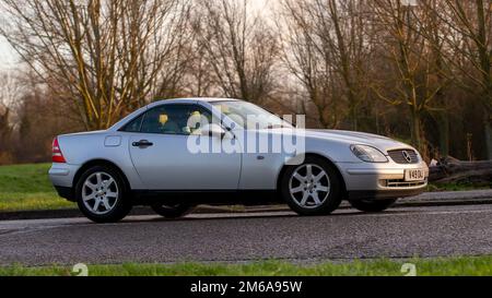 1999 Mercedes SLK argent voiture classique Banque D'Images
