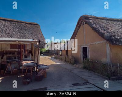 Reconstruction scientifique du village viking de Haithabu, site du patrimoine mondial de l'UNESCO, Haithabu, Busdorf près du Schleswig, Schleswig-Holstein, Allemagne Banque D'Images