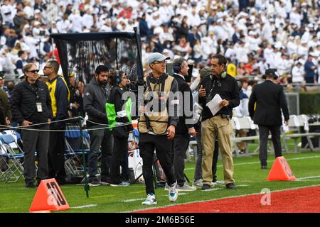 Billy Quach, vidéaste de Let IT Fly Media lors du match du Rose Bowl entre les Utah Utes et les Penn State Nittany Lions, le lundi 2 janvier 2023 à Banque D'Images
