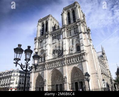 Façade de la cathédrale notre-Dame de Paris, France. Banque D'Images