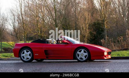 1994 rouge Ferrari 348 classique voiture de sport Banque D'Images
