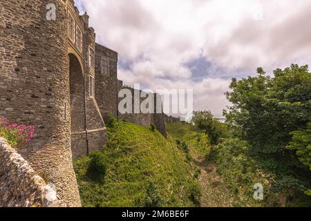 Douvres - 04 juin 2022 : le château fort de Douvres dans le Kent, en Angleterre. Banque D'Images