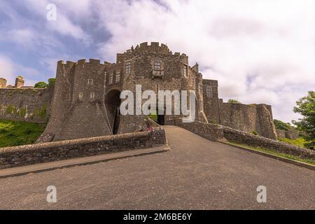 Douvres - 04 juin 2022 : le château fort de Douvres dans le Kent, en Angleterre. Banque D'Images