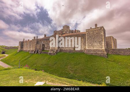 Douvres - 04 juin 2022 : le château fort de Douvres dans le Kent, en Angleterre. Banque D'Images