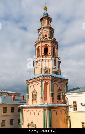 Beffroi de la cathédrale Pierre-et-Paul à Kazan, République du Tatarstan, Russie Banque D'Images