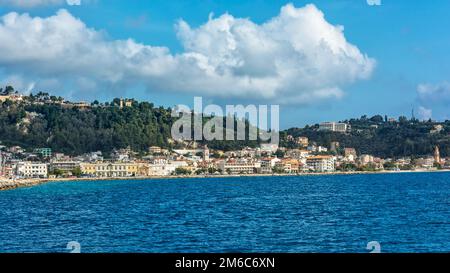 Paysage. Vue de la mer au remblai de la capitale de l'île de Zakynthos, Zante Banque D'Images