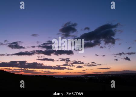 Sky en soirée sur Sussex, juste après le coucher du soleil. Banque D'Images