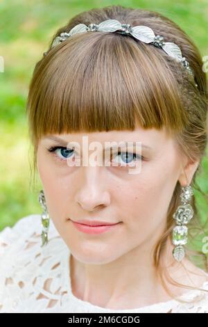 Portrait de la mariée avec le diadem Banque D'Images