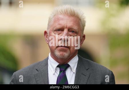 Photo du dossier datée du 29/4/2022 de Boris Becker, trois fois champion de Wimbledon. M. Becker ne devrait pas participer à la couverture de Wimbledon de la BBC cet été, mais a obtenu son premier rôle de pundit depuis qu'il a récemment été libéré de prison après avoir purgé du temps pour des délits de faillite. Il a été confirmé mardi que l'ancien numéro un du monde commentateur reviendra fournir une analyse pour le prochain Open d'Australie sur la chaîne Eurosport en langue allemande. Date de publication : mardi 3 janvier 2023. Banque D'Images