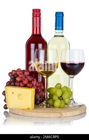 Vin fromage vins vin blanc vin blanc vin rouge raisins Portrait assiette libre isolée Banque D'Images